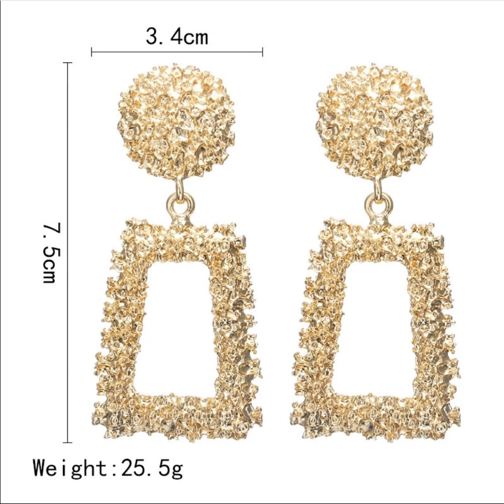 LAST PAIR! New Chunky Gold Women’s Fashion Earring - Picture 6 of 6